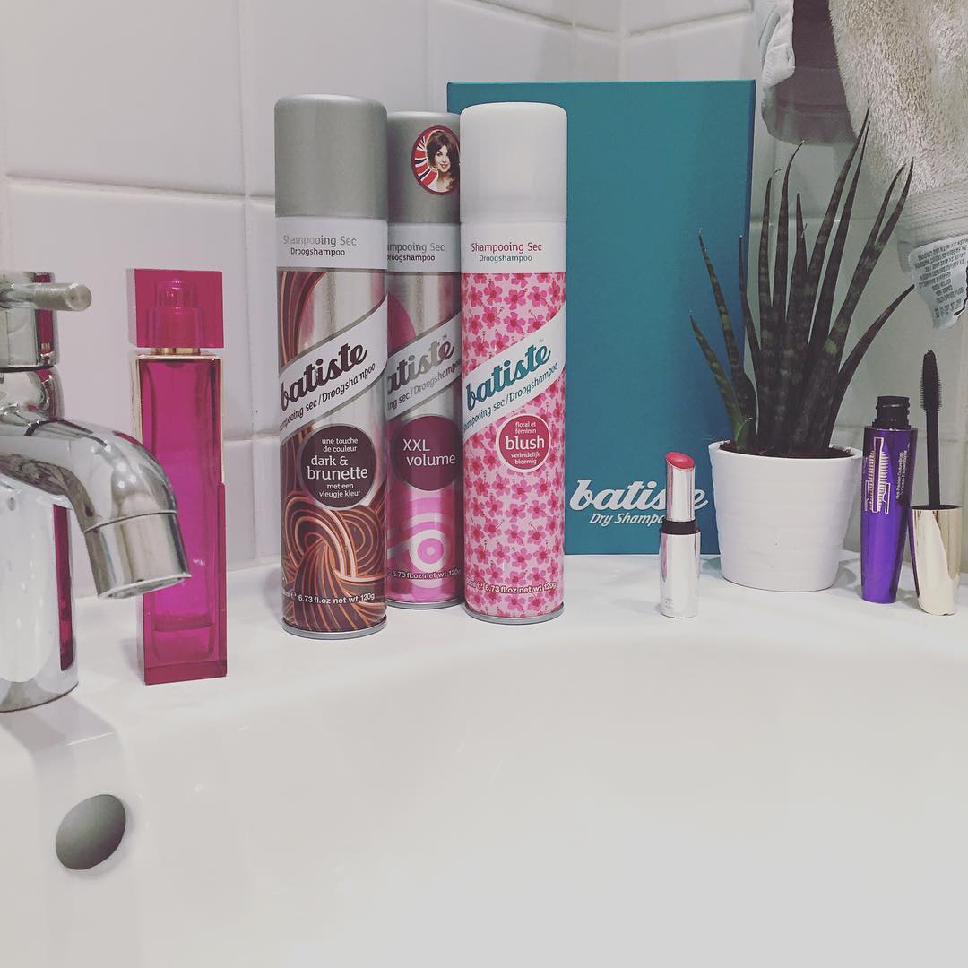 Feels like a monday today. Luckily we have the right tools at the office ☺️ #gettingreadyforwork #atwork #wokeuplate #batiste
