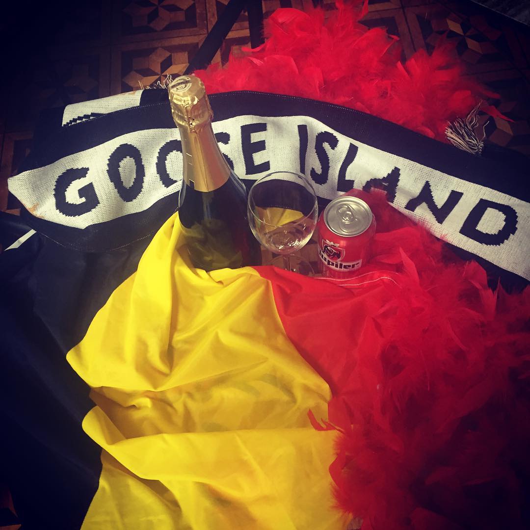 Getting ready for tonight!! 🎉🇧🇪 Even Chicago is all in for Belgium! 🙈 #tousensemble #belgium @gooseisland